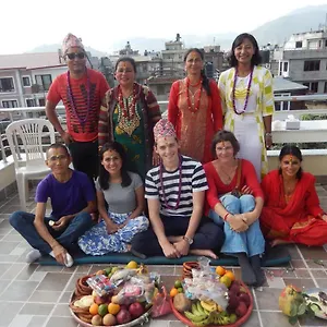 Shine Famille Francophone - Shine And Homestay Kathmandu